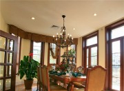 穩(wěn)重的東南亞風格110平米復(fù)式餐廳裝修效果圖