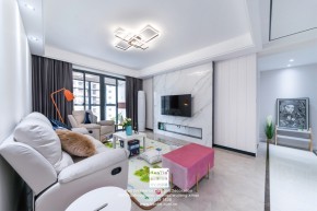 金秋家園現(xiàn)代簡約三居室客廳裝修實景案例