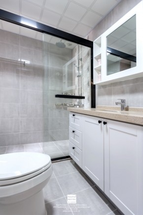 中交璟庭現代簡約三居室衛生間裝修實景案例