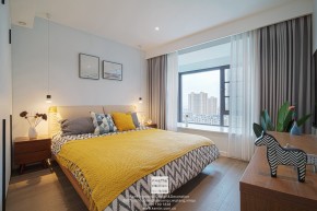 海亮長橋府現(xiàn)代簡約風(fēng)格三居室臥室裝修實(shí)景案例