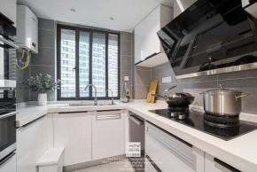 海亮長橋府現(xiàn)代簡約風(fēng)格三居室廚房裝修實(shí)景案例