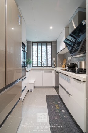 海亮長橋府現(xiàn)代簡約風(fēng)格三居室廚房裝修實(shí)景案例