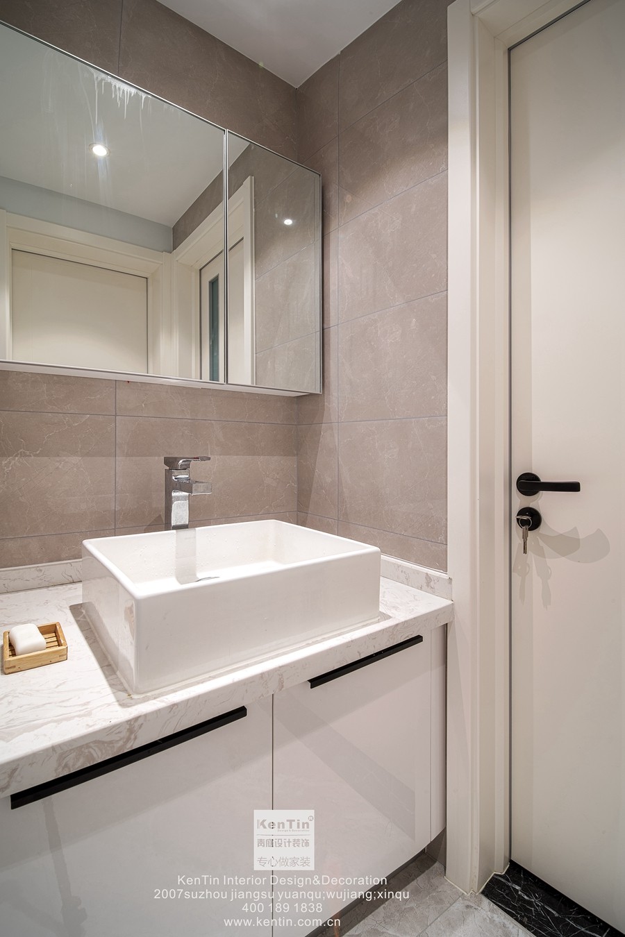 海亮長橋府現(xiàn)代簡約風(fēng)格三居室衛(wèi)生間裝修實(shí)景案例