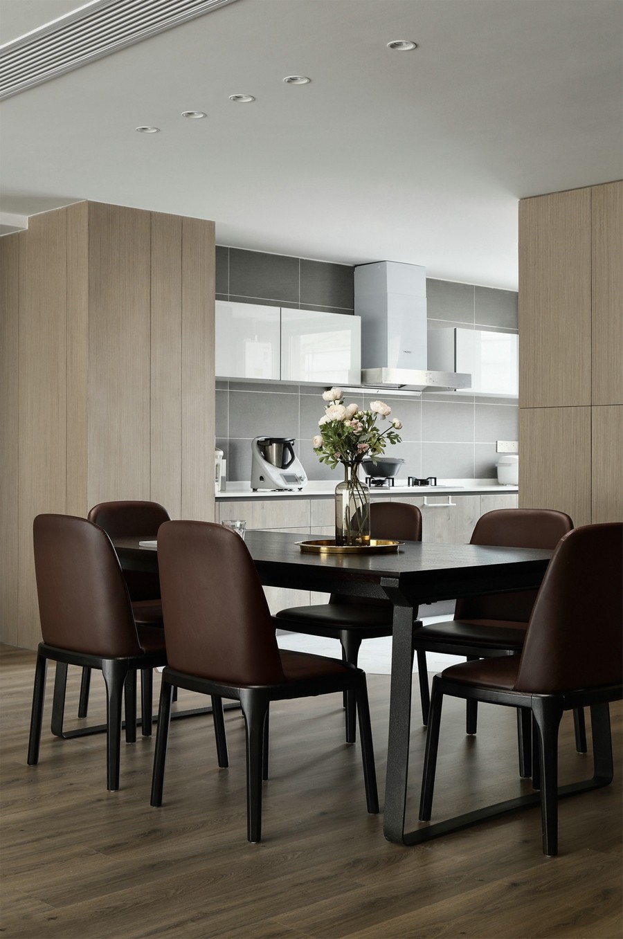 現(xiàn)代簡(jiǎn)約風(fēng)格一居室廚房裝修效果圖