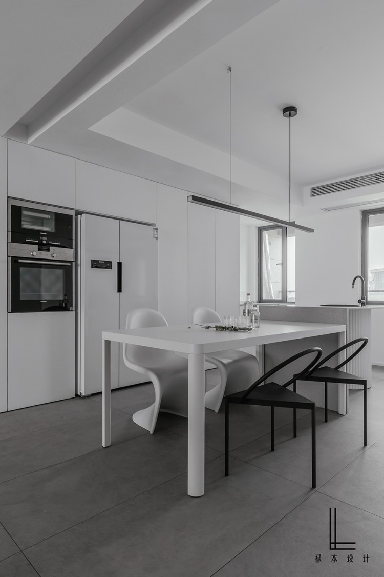 現(xiàn)代簡(jiǎn)約風(fēng)格三居室餐廳裝修效果圖