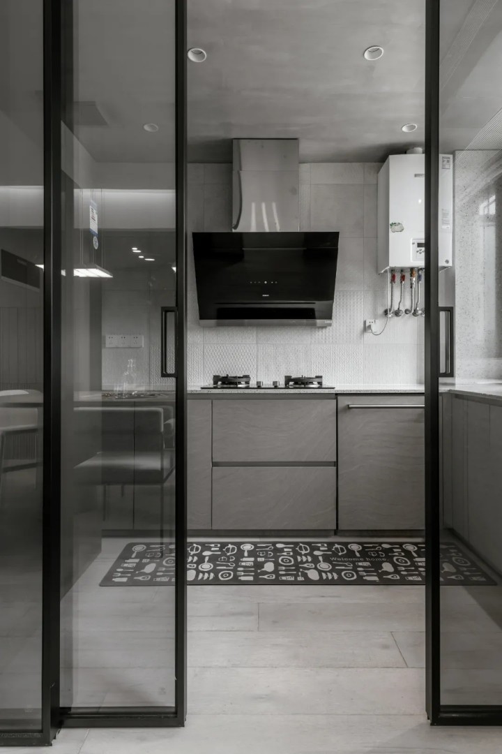 現(xiàn)代簡(jiǎn)約風(fēng)格三居室廚房裝修效果圖