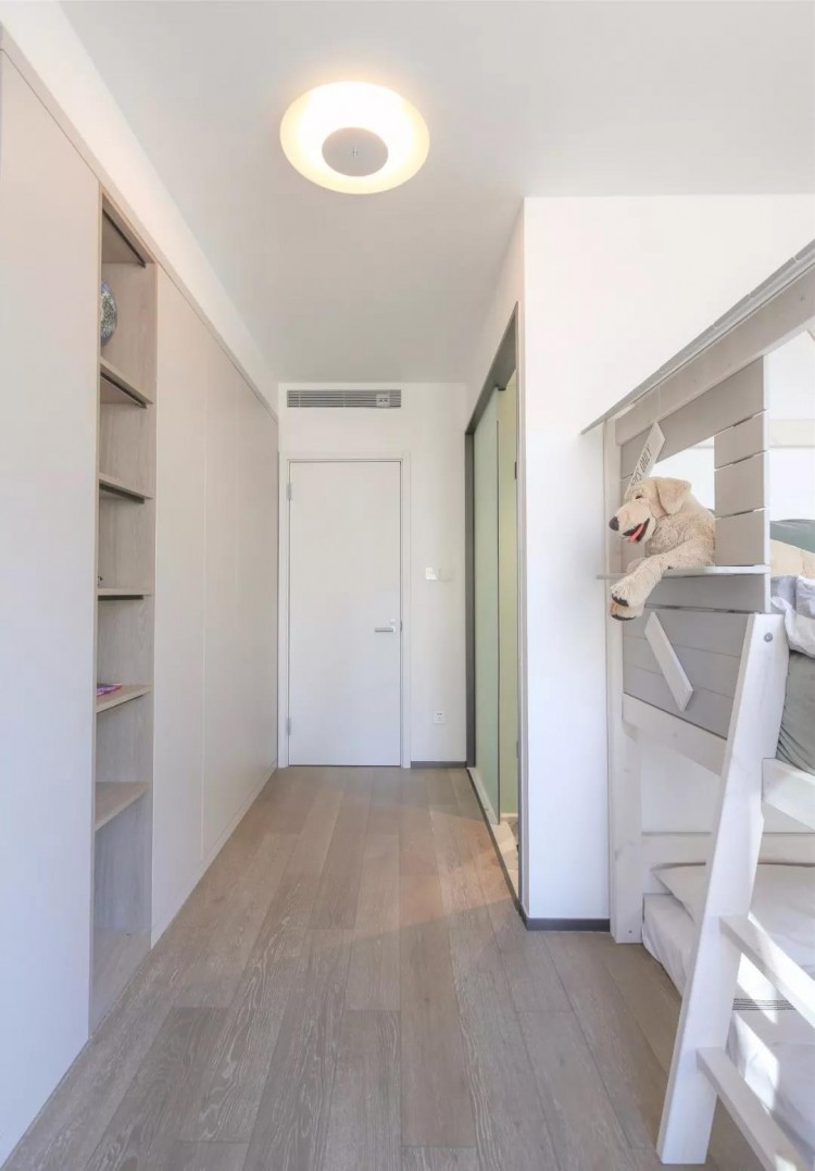 現(xiàn)代簡約風(fēng)格三居室兒童房裝修效果圖