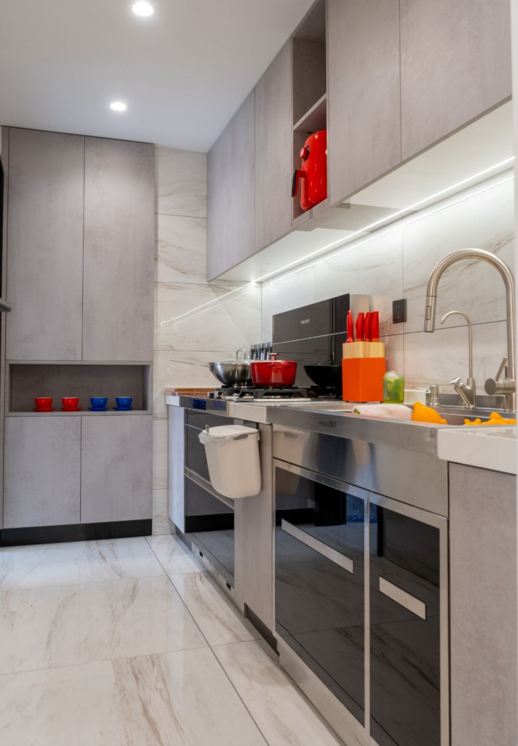 簡(jiǎn)約風(fēng)格三居室廚房裝修效果圖