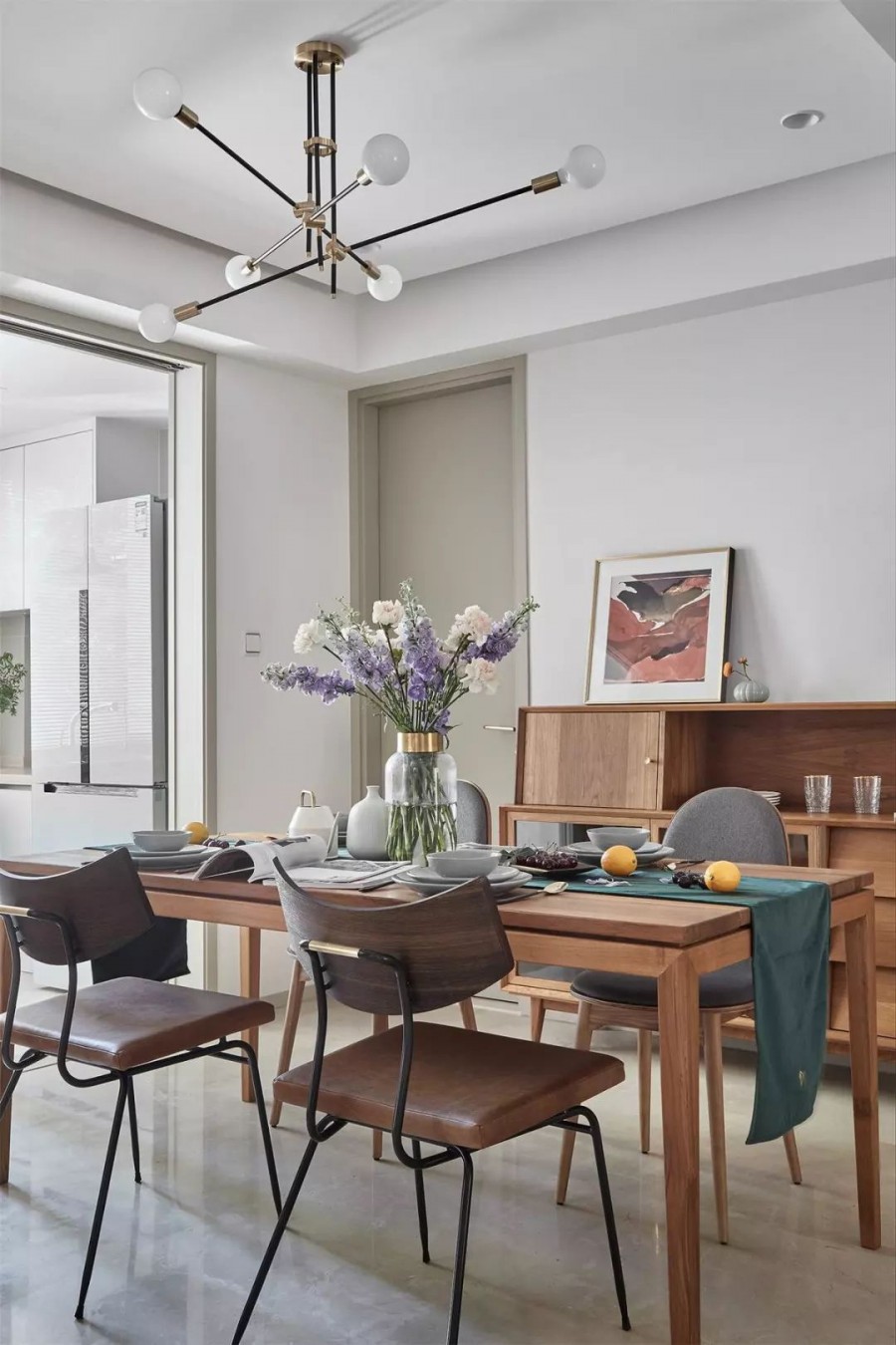 簡約風(fēng)格平層餐廳裝修效果圖