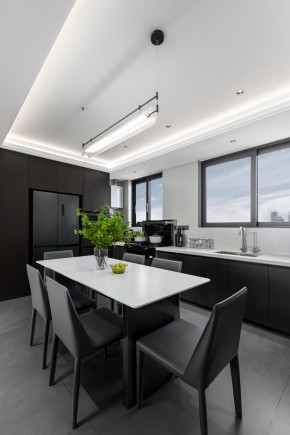 現(xiàn)代風格三居室餐廳裝修效果圖