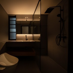 現(xiàn)代簡(jiǎn)約風(fēng)格三居室衛(wèi)生間裝修效果圖