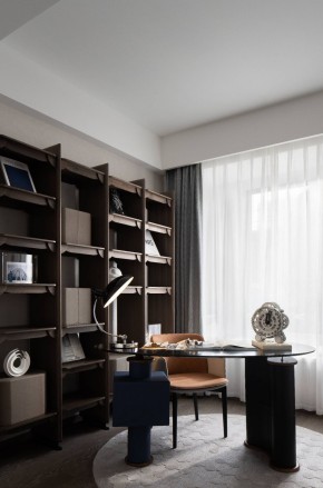 現(xiàn)代簡(jiǎn)約風(fēng)格三居室書(shū)房裝修效果圖