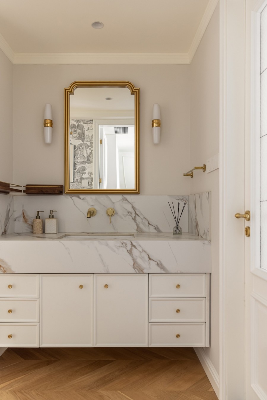 法式風格三居室衛(wèi)生間裝修效果圖