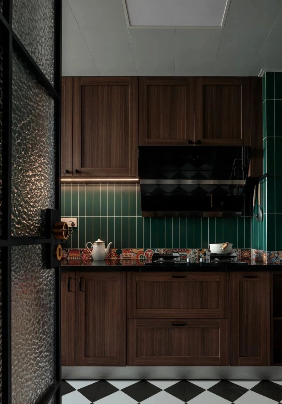 復古美式三居室廚房裝修效果圖