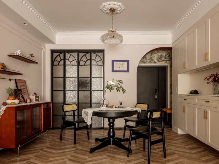 法式復古三居室餐廳1裝修效果圖