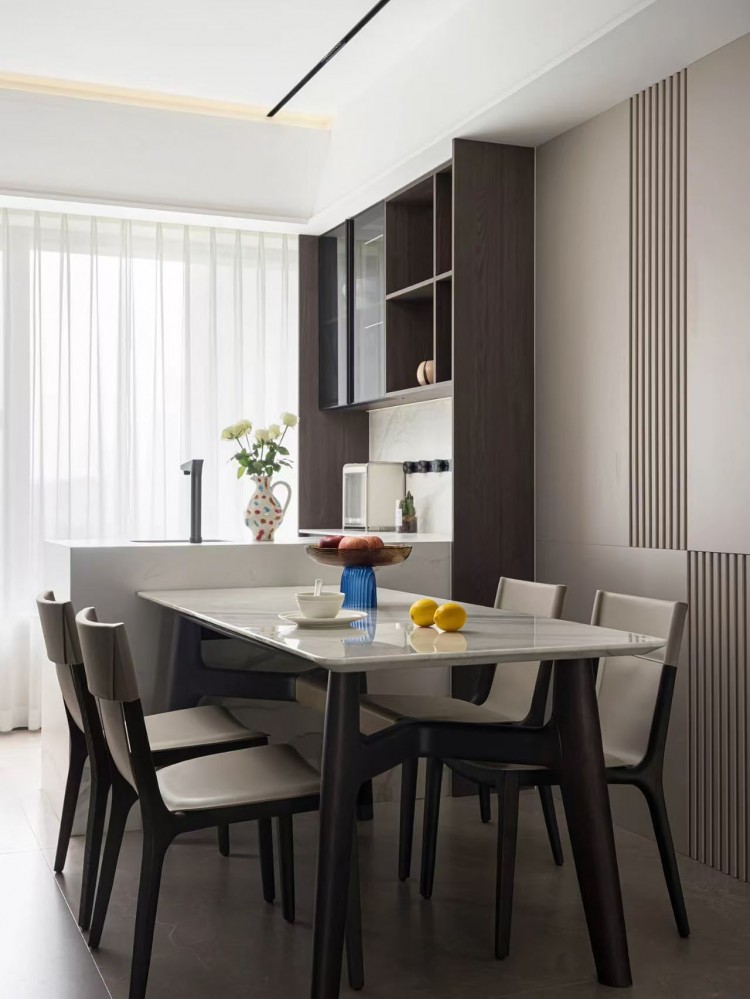 現代簡約三居室餐廳裝修效果圖
