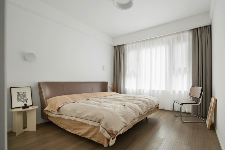 北歐原木風三居室裝修臥室效果圖