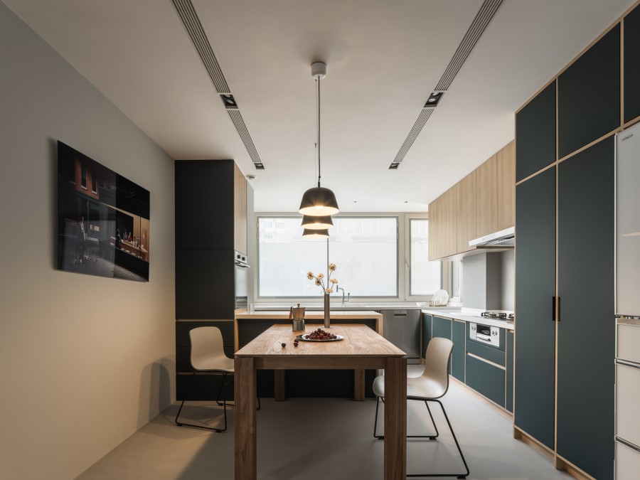 歐式風三居室裝修餐廳效果圖