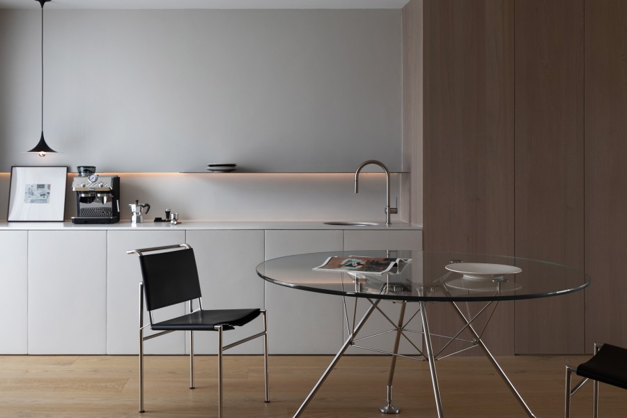 現(xiàn)代極簡風(fēng)三居室裝修餐廳效果圖