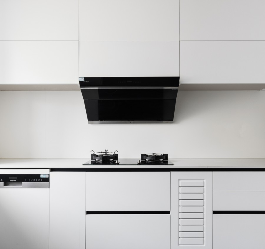 現代簡約三居室裝修廚房效果圖