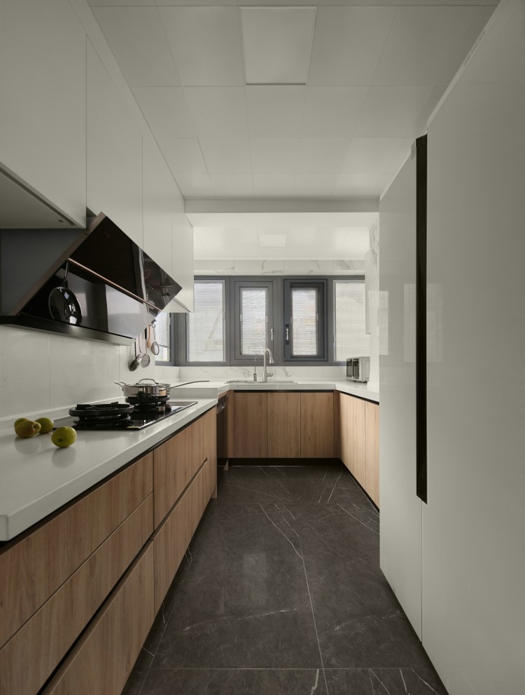 原木風復試廚房裝修效果圖