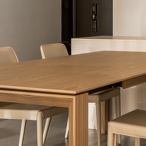 復試原木風餐廳裝修效果圖