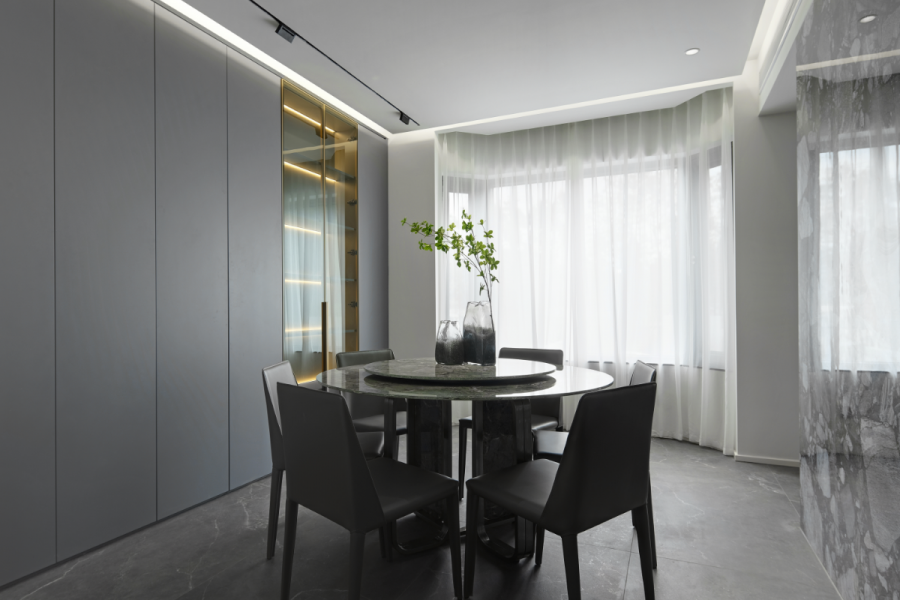 意式別墅餐廳裝修效果圖