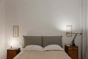 原木風(fēng)小戶型臥室裝修效果圖