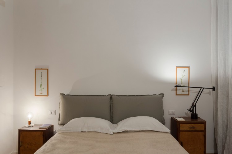 原木風小戶型臥室裝修效果圖