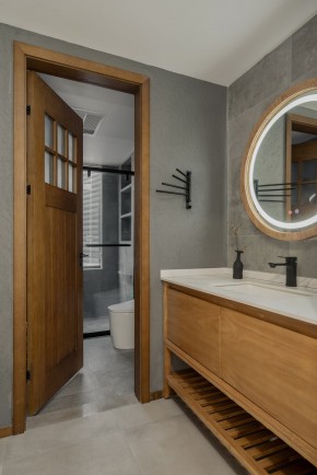 原木風三居室衛生間裝修效果圖