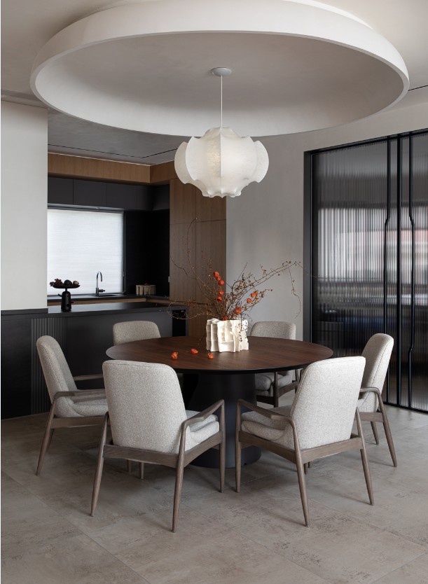 原木風別墅餐廳裝修效果圖