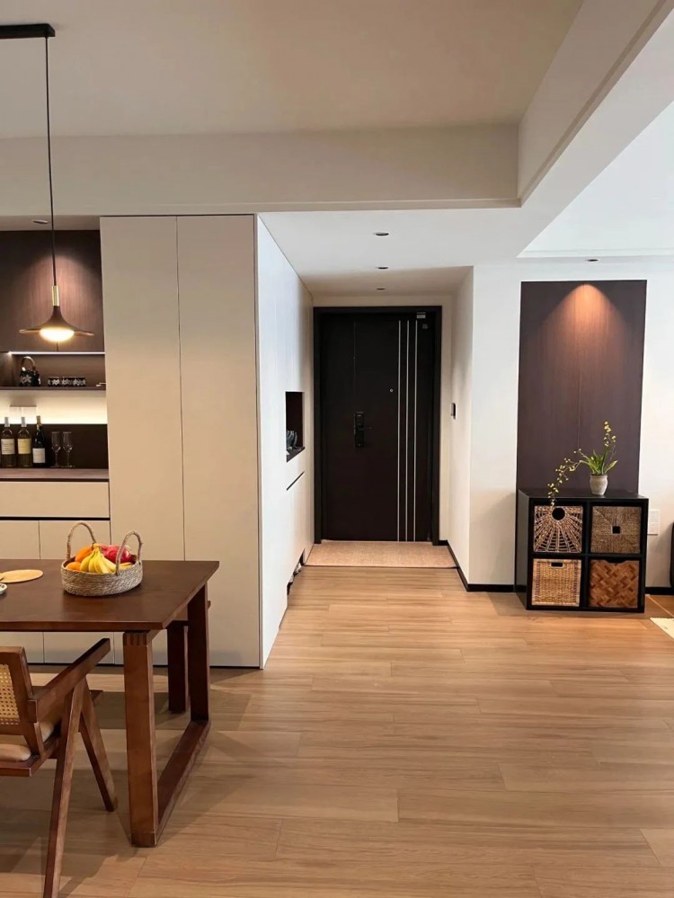 中古風(fēng)兩居室玄關(guān)裝修效果圖