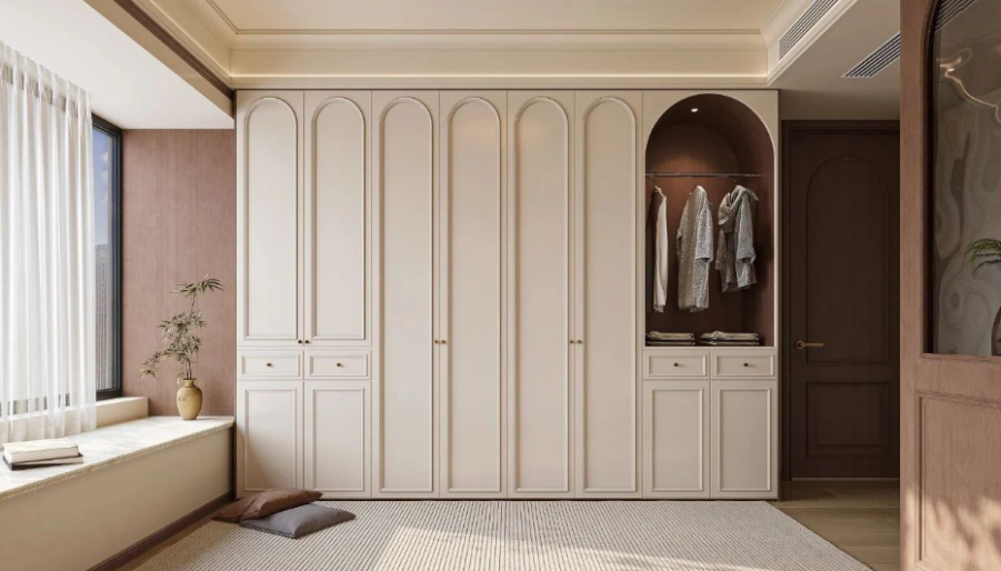 中古風三居室衣帽間裝修效果圖