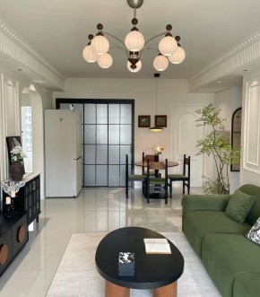 輕法式兩居室客廳裝修效果圖