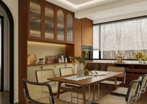 現代中古風三居室餐廳裝修效果圖