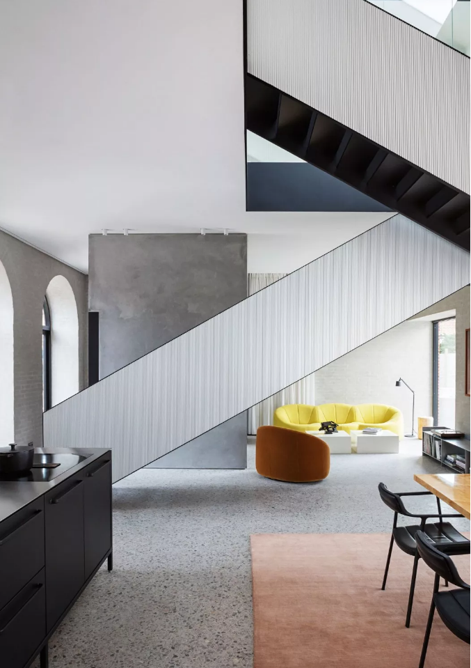 水泥墻展現另類別致的裝修風格