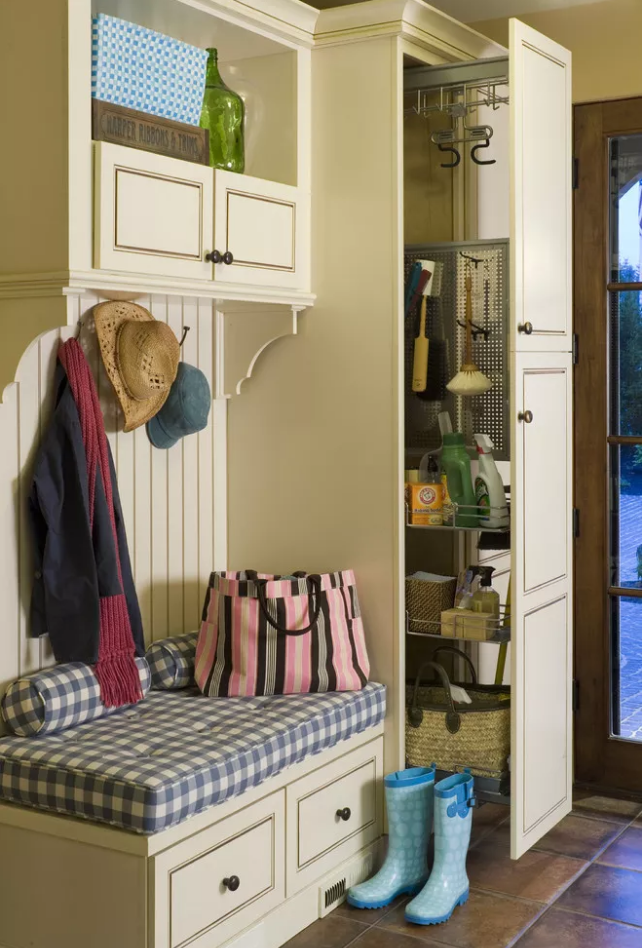 開門見客廳太尷尬,這8款實用玄關設計拯救你的隱私 開門見客廳太尷尬,這8款實用玄關設計拯救你的隱私